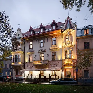 4* Hotel Chopin